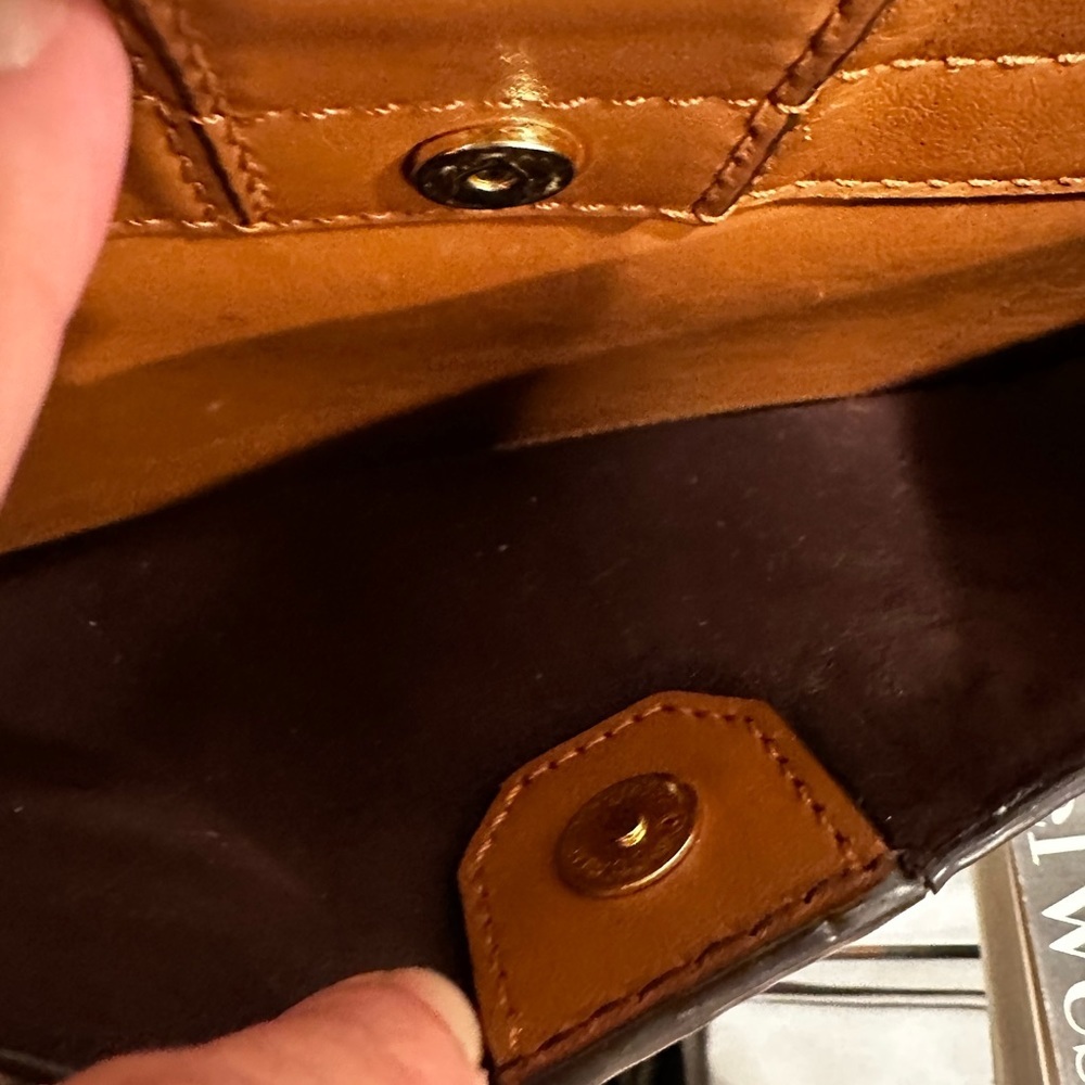 Classic Michael Kors Leather Purse - Picture 6 of 8